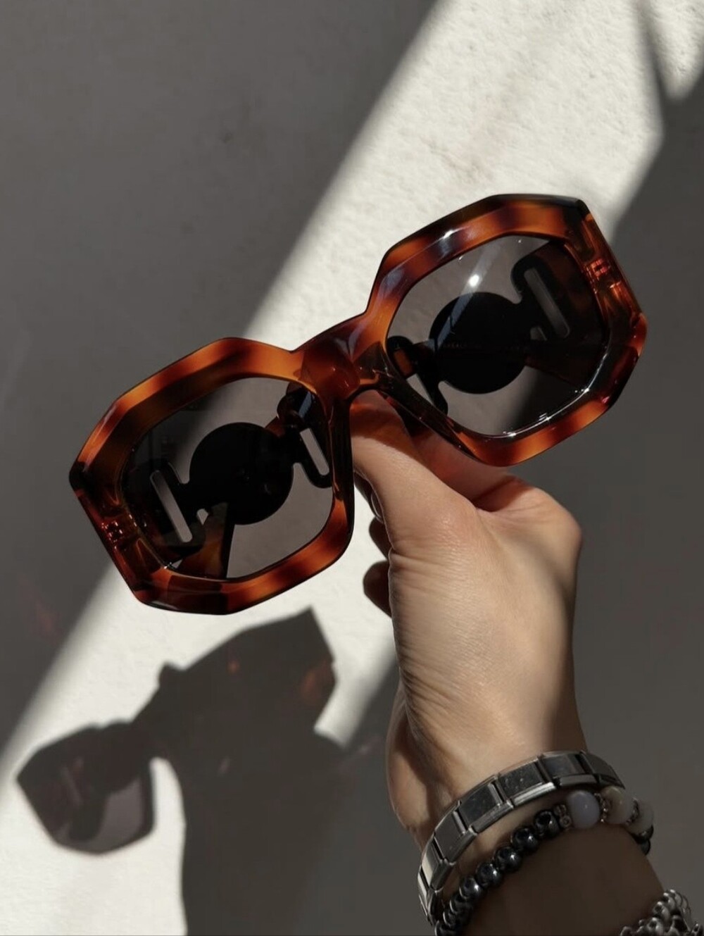 Versace Ve4424u Maxi Medusa Havana Black Detail - Picture 2 of 6